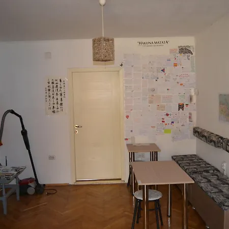 バレンティン 2 * スコピエ