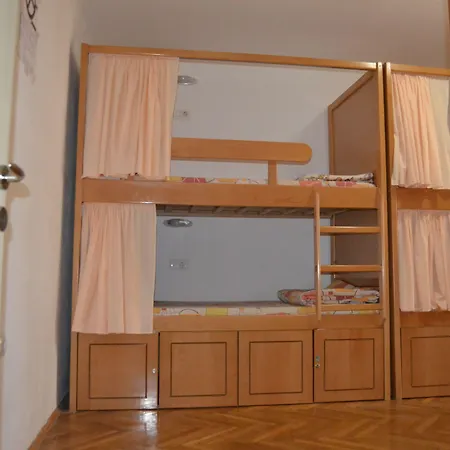 ホステル バレンティン 2 スコピエ